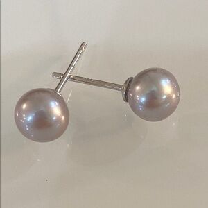 Elegant Pearl Stud Earrings 925 sterling.